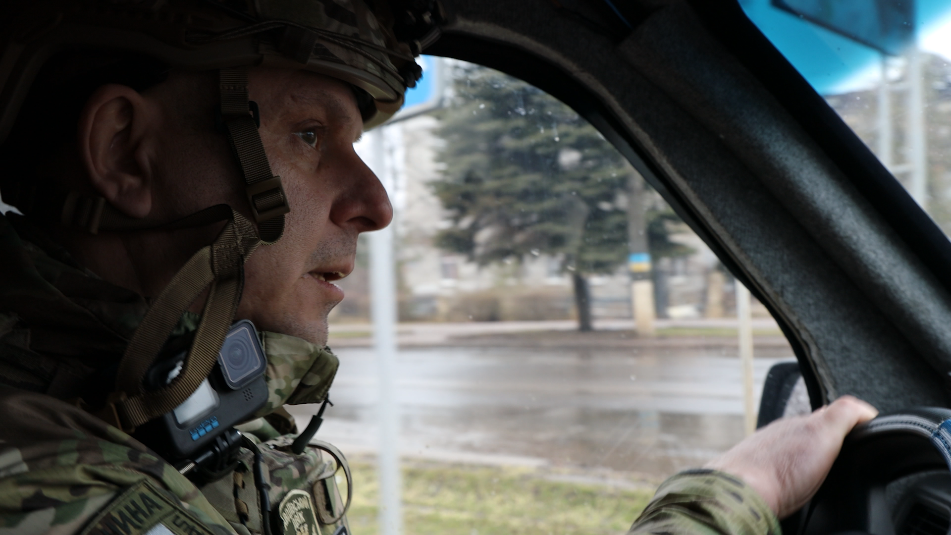 "Мне прилетело в дом". Репортаж из Дружковки, где воду черпают из луж, а за людьми охотятся КАБы